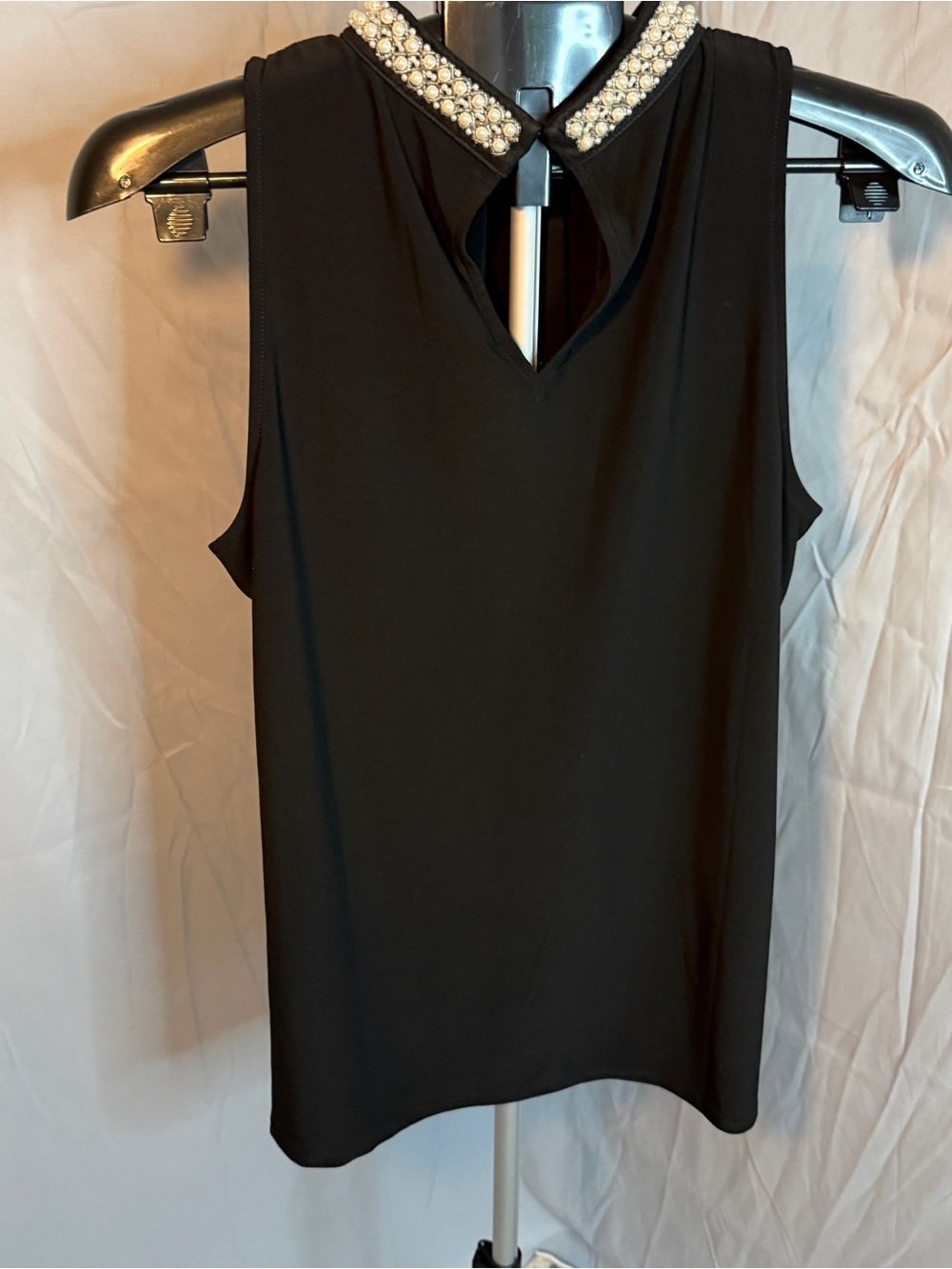 White House Black Market Top - Picture 3 of 8